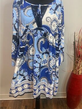 Crown & Ivy Blue and White Print light Weight Trapeze Mini Dress